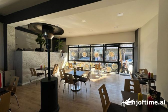 Ambiente Commerciale in Affitto 2+1 a Tirana - 40,000 Leke