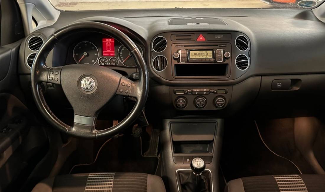 Jepen makina me qera nga 3 dit e lart cmimet ndryshojn ne varesi te kohes te marrjes te automjetit