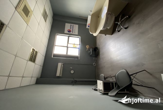 Jepet dyqan me qera ne qendren Repeat