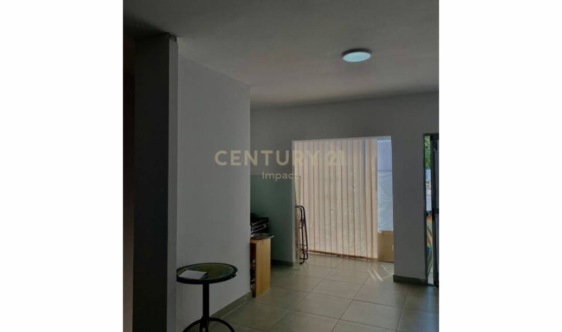 AMBIENT BIZNESI DUBLEKS PER SHITJE PRANE KOMISARIATIT NR. 4