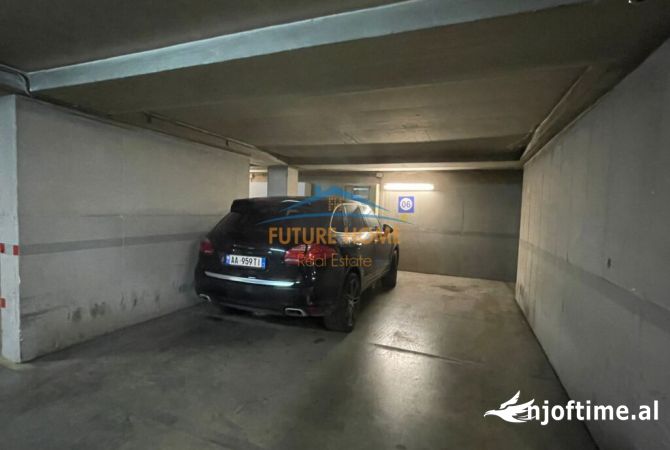 Qira, Ambient per zyre ,Rruga Myslym Shyri, Tirane.