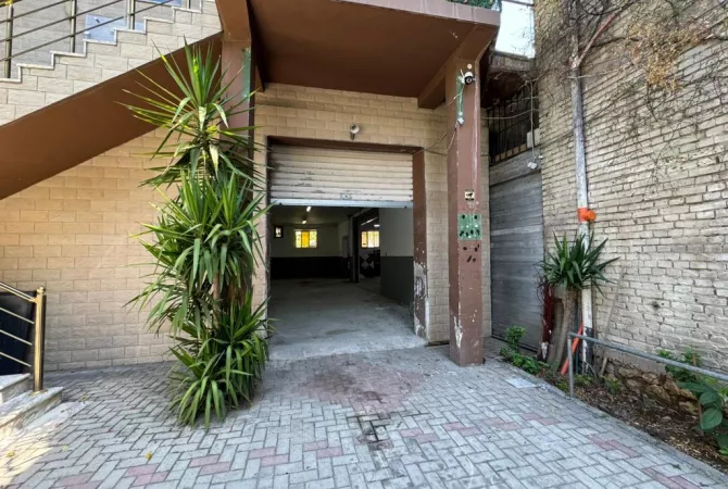 Qera Magazine, Rruga Siri Kodra, Tirane.