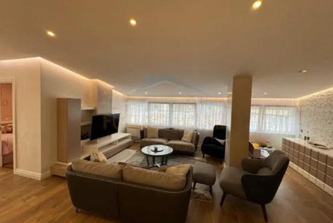 Qera, Apartament 3+1, Fresku, Tirane.