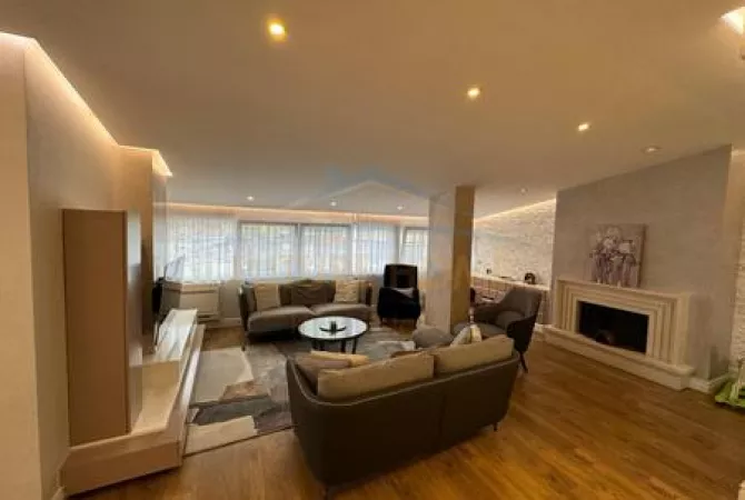 Shtepi me qera Apartament ne Tirane, 3+1, Mobilimi E mobiluar, Pagesa 800  Euro.