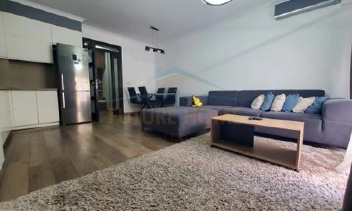 Shtepi me qera Apartament ne Tirane, 2+1, Mobilimi E mobiluar, Pagesa 450  Euro.