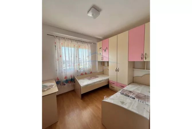 Shtepi me qera Apartament ne Tirane, 2+1, Mobilimi E mobiluar, Pagesa 450  Euro.