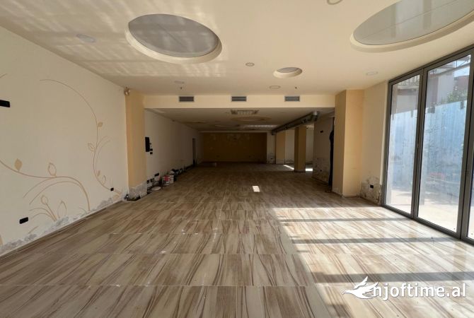 Business Property in Sale 1+1 in Tirana - 255,000 Euro