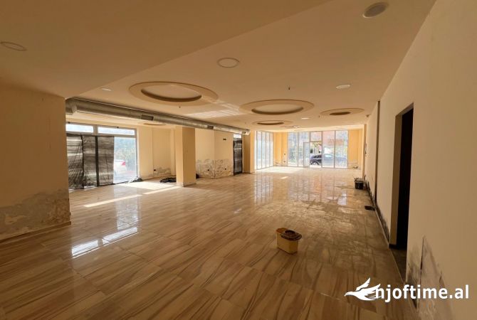 Business Property in Sale 1+1 in Tirana - 255,000 Euro