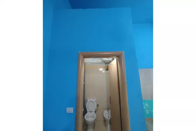 Qera, Ambient Biznesi,Komuna e Parisit Prestige55797