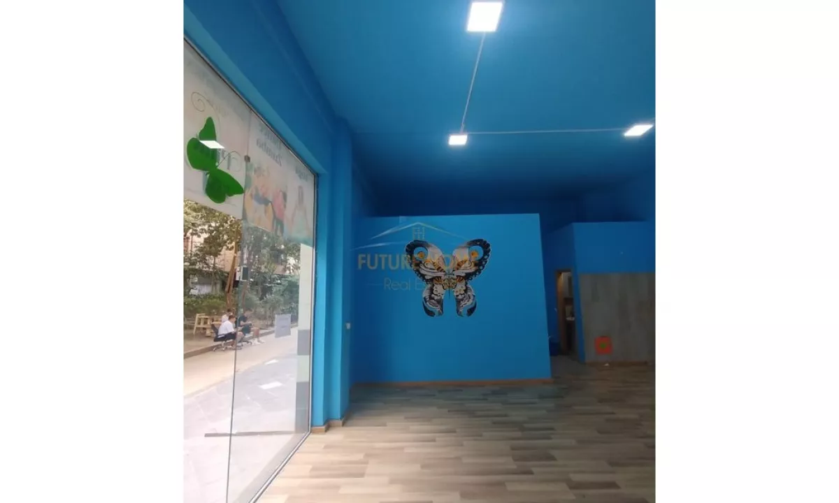 Qera, Ambient Biznesi,Komuna e Parisit Prestige55797