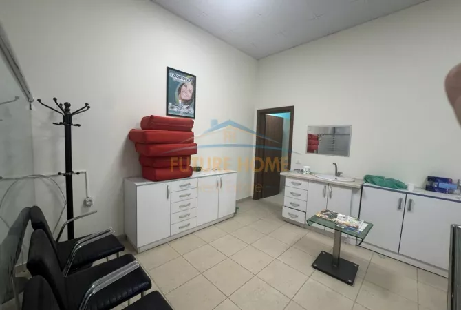 Business Property for Rent 1+1 in Tirana - 450 Euro