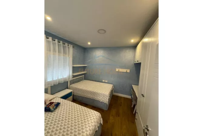 Shtepi me qera Apartament ne Tirane, 3+1, Mobilimi E mobiluar, Pagesa 800  Euro.