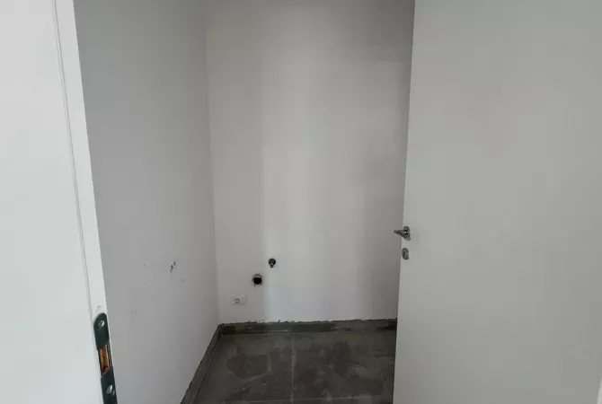 Qera, Ambient per Zyra 2+1+ Post Parkimi, Rezidenca Lake View, Liqeni Artificial. CITY56853