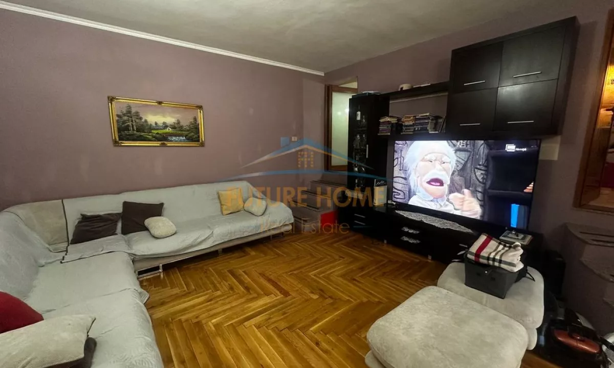 Shtepi ne shitje Apartament ne Tirane, 2+1, Mobilimi E mobiluar, Pagesa 149,350  Euro.