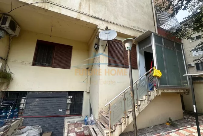 Shtepi ne shitje Apartament ne Tirane, 2+1, Mobilimi E mobiluar, Pagesa 149,350  Euro.