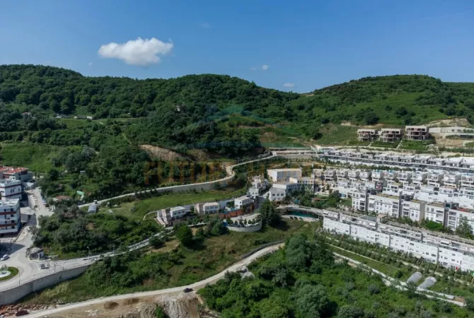 Shtepi ne shitje Apartament ne Tirane, 2+1, Mobilimi Bosh, pa mobiluar, Pagesa 260,000  Euro.