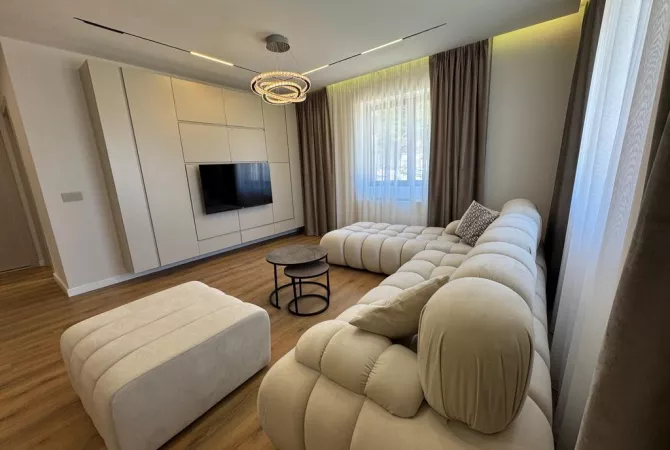 Shtepi ne shitje Duplex(shtepi me 2 kate) ne Tirane, 2+1, Mobilimi E mobiluar, Pagesa 300,000  Euro.