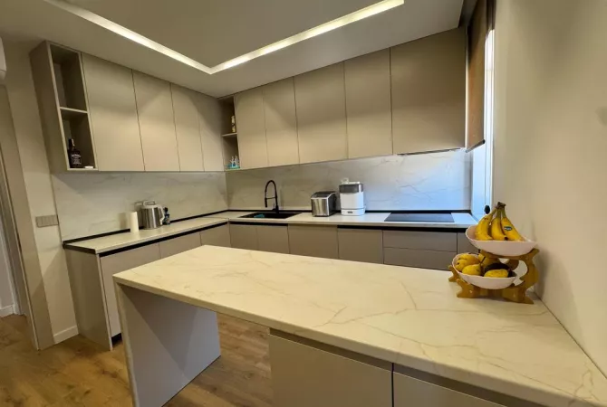 Shtepi ne shitje Duplex(shtepi me 2 kate) ne Tirane, 2+1, Mobilimi E mobiluar, Pagesa 300,000  Euro.