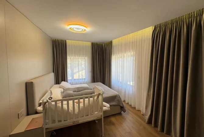 Shtepi ne shitje Duplex(shtepi me 2 kate) ne Tirane, 2+1, Mobilimi E mobiluar, Pagesa 300,000  Euro.