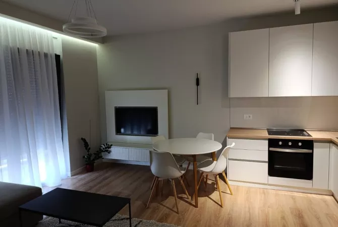 Shtepi ne shitje Apartament ne Tirane, 2+1, Mobilimi E mobiluar, Pagesa 240,000  Euro.