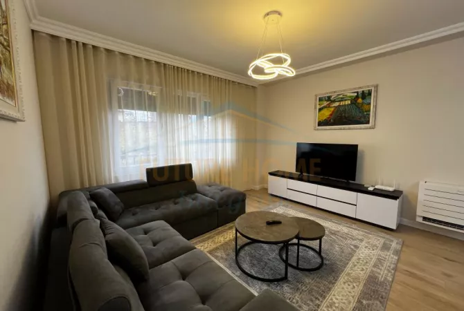 Shtepi me qera Apartament ne Tirane, 2+1, Mobilimi E mobiluar, Pagesa 1,100  Euro.