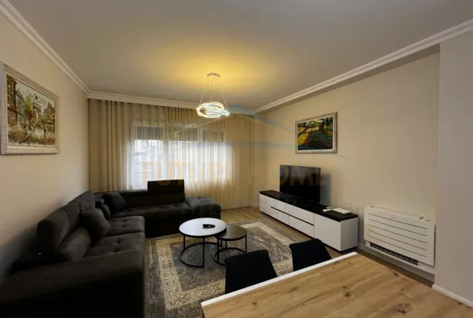 Shtepi me qera Apartament ne Tirane, 2+1, Mobilimi E mobiluar, Pagesa 1,100  Euro.