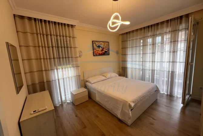 Shtepi me qera Apartament ne Tirane, 2+1, Mobilimi E mobiluar, Pagesa 1,100  Euro.