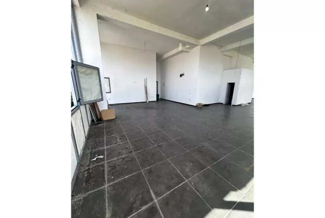 Qera, Ambient Biznesi, Misto Mame, Tirane.