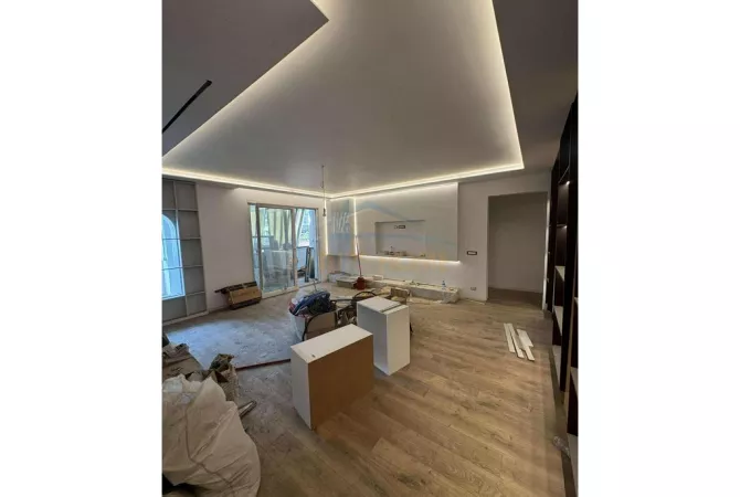 Shtepi ne shitje Apartament ne Tirane, 3+1, Mobilimi Bosh, pa mobiluar, Pagesa 320,000  Euro.