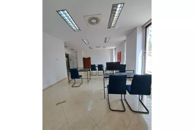 Business Property for Rent 1+1 in Tirana - 1,000 Euro