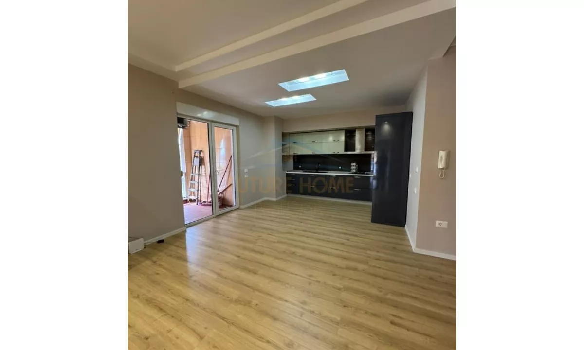 Shtepi ne shitje Apartament ne Tirane, 2+1, Mobilimi Bosh, pa mobiluar, Pagesa 215,000  Euro.