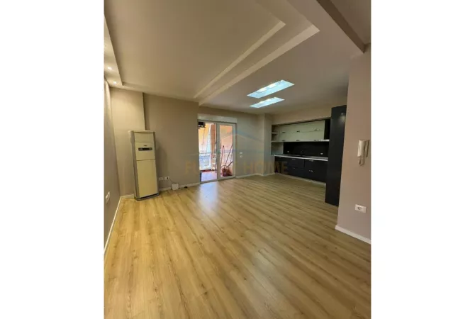 Shtepi ne shitje Apartament ne Tirane, 2+1, Mobilimi Bosh, pa mobiluar, Pagesa 215,000  Euro.
