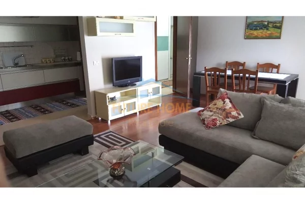 Shtepi me qera Apartament ne Tirane, 1+1, Mobilimi E mobiluar, Pagesa 550  Euro.