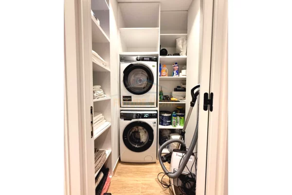 Appartamento in vendita a Tirana 2+1, Arredato