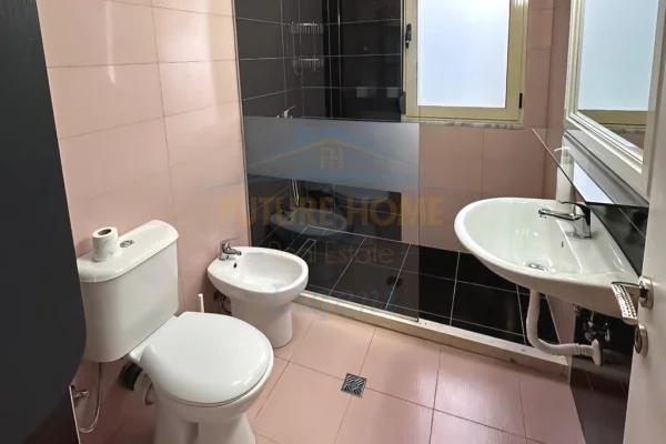 Shtepi me qera Apartament ne Tirane, 1+1, Mobilimi E mobiluar, Pagesa 598  Euro.