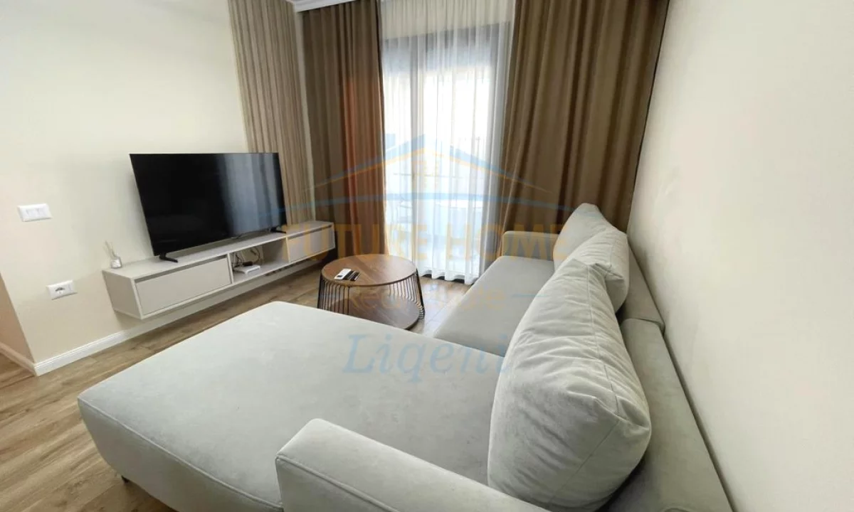 Shtepi me qera Apartament ne Tirane, 1+1, Mobilimi E mobiluar, Pagesa 999  Euro.