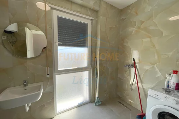 Shtepi me qera Apartament ne Tirane, 2+1, Mobilimi E mobiluar, Pagesa 597  Euro.