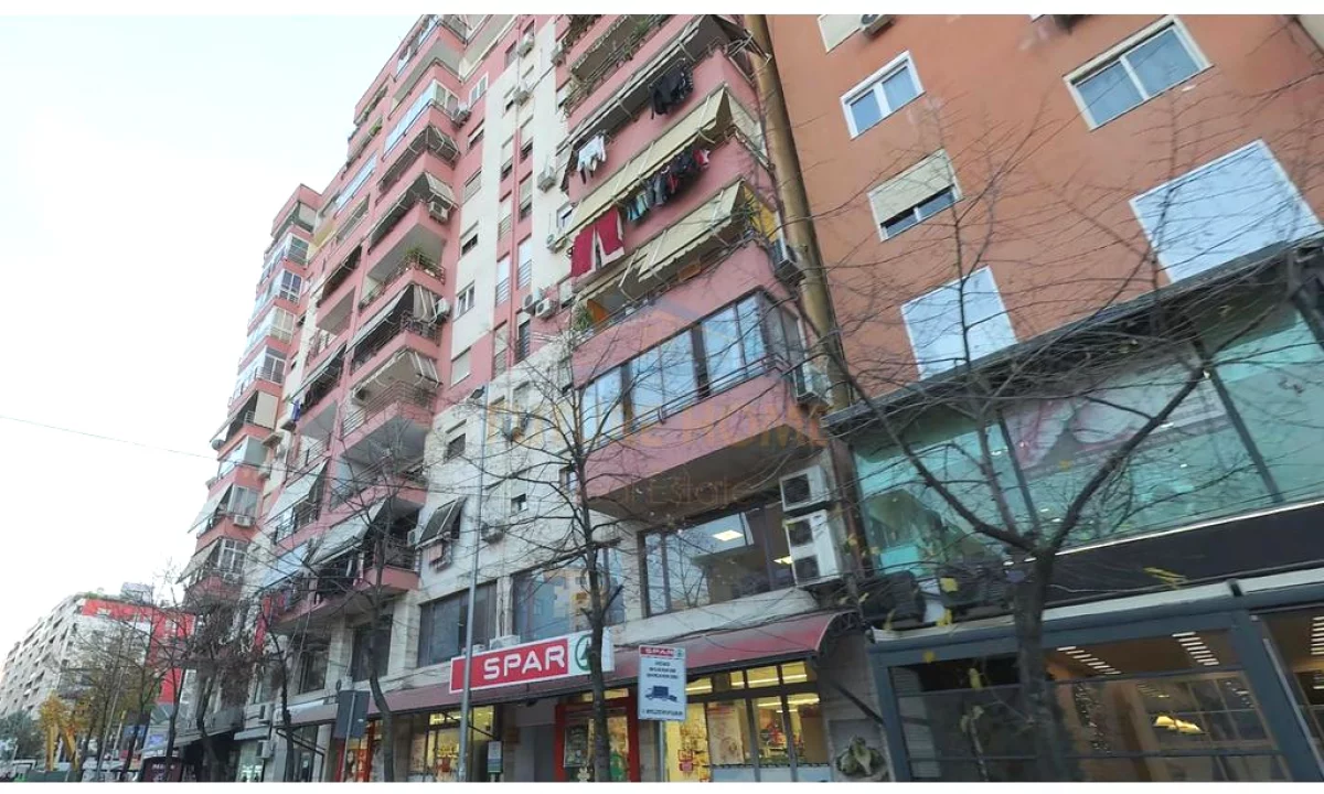 Shtepi ne shitje Apartament ne Tirane, 4+1, Mobilimi Pjeserisht e mobiluar, Pagesa 571,998  Euro.