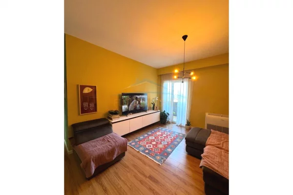 Shtepi me qera Apartament ne Tirane, 2+1, Mobilimi E mobiluar, Pagesa 799  Euro.