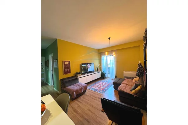 Shtepi me qera Apartament ne Tirane, 2+1, Mobilimi E mobiluar, Pagesa 799  Euro.