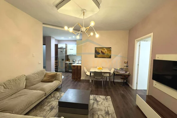 Shtepi me qera Apartament ne Tirane, 1+1, Mobilimi E mobiluar, Pagesa 598  Euro.