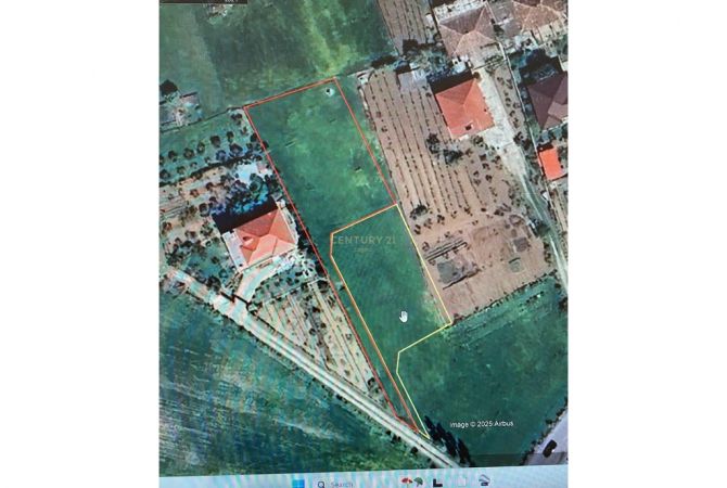 Truall ose Toke ne Tirane - 200,000 Euro