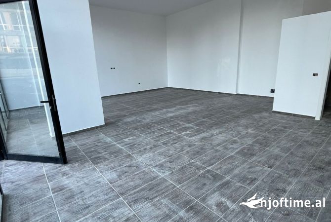 Jepet dyqan me qera te Ish Fusha e Aviacionit 