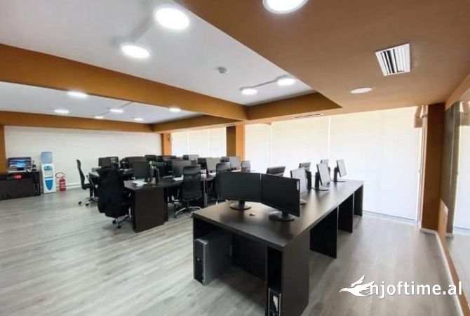 jepet ambjent biznesi me qera prane Kripe dhe Piper 