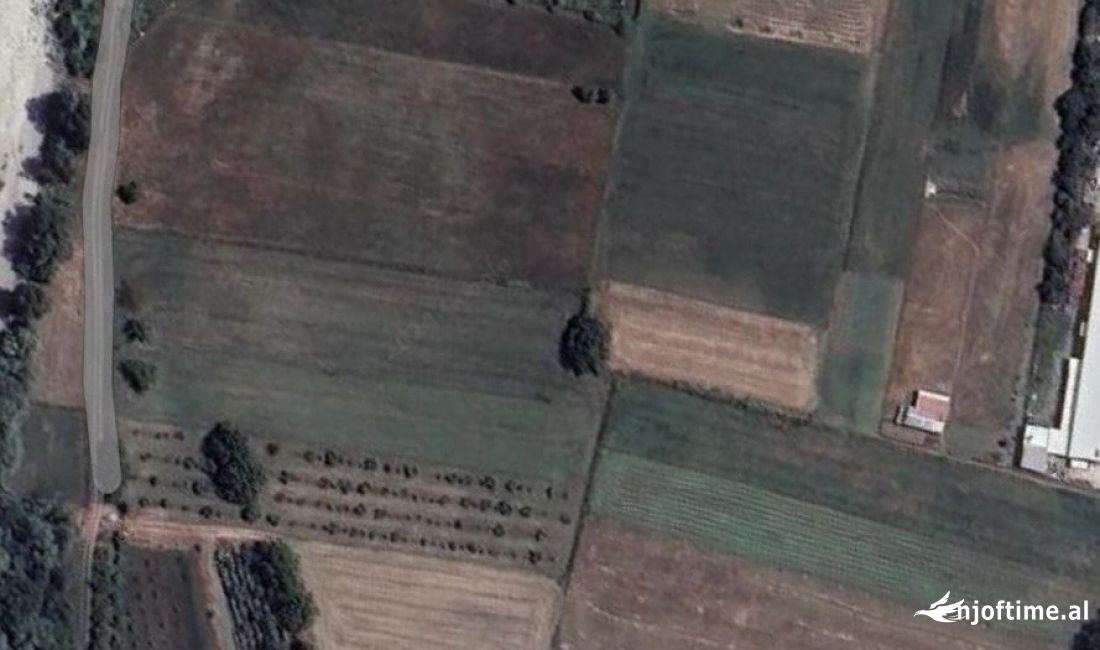 Shitet 2200m2 me hipoteke me cmim okazion 44000Euro