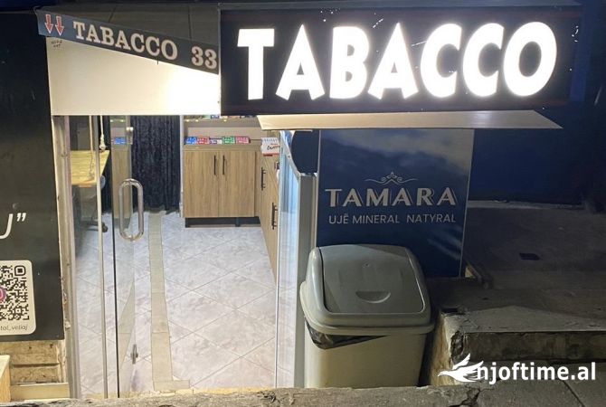 Ambiente Commerciale in Affitto Garsoniere a Tirana - 300 Euro