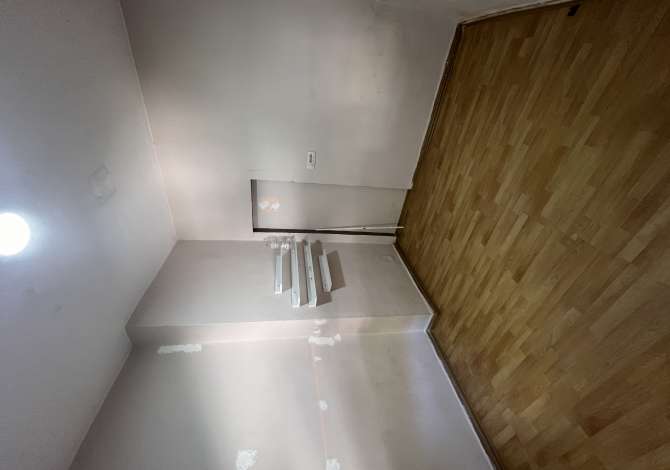 Ambient biznesi me qera 1+1 ne Tirane - 200 Euro