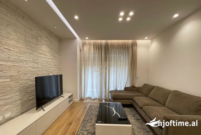 JEPET ME QIRA APARTAMENT LUKSOZ 2+1+2 NE KOMPLEKSIN PANORAMA