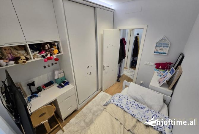 Appartamento in vendita a Tirana 2+1, Arredato