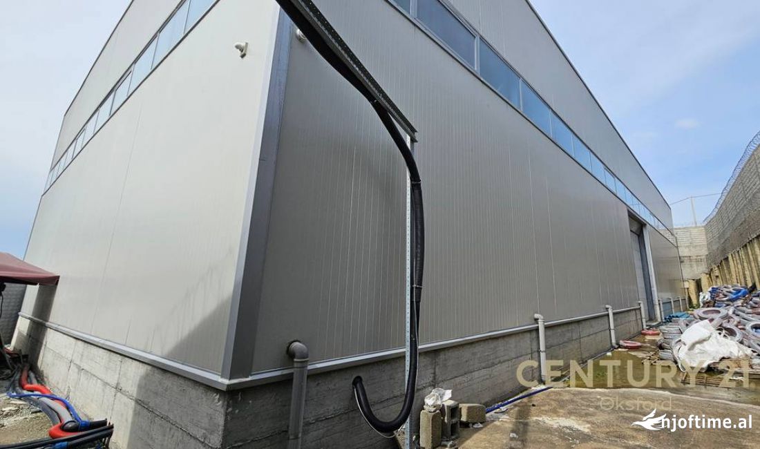 SHITET KAPANON PRANE DOGANES SE TIRANES - 800 m2, 3200 m2 TRUALL